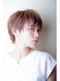 コンパクトショート　横顔美人　くせ毛ショート