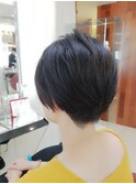 20代30代40代大人女子/刈り上げ/丸み/ショート/暗髪/アッシュ