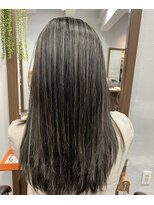 ノラ ウメダ(NORA UMEDA)&nbsp;【NORA UMEDA 高木】3Dコントラストハイライトカラーグレージュ