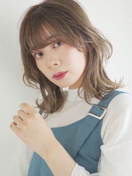 トレヘアー(tRe hair) レイヤースタイル ミルクティー 透け感 外国人風