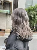 ハイトーングレージュ