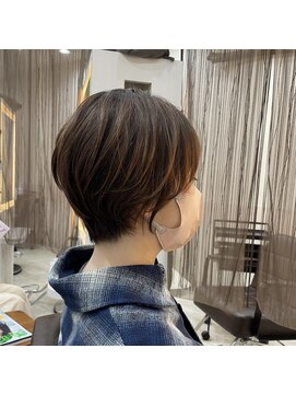 フゥカ 類家店(fuka) 八戸似合わせ丸みショート20代30代40代