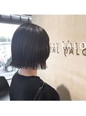 ぱつっとあごライン切りっぱなしボブ