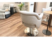 ひと席のみのプライベート空間/一人ひとりに合ったサロンタイム