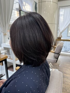 カシー(Casii) 50代おすすめ髪型お手入れ簡単レイヤーボブ