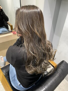 ニコフクオカヘアーメイク(NIKO Fukuoka Hair Make) 福岡天神/大人かわいいくすみカラー/グレージュ/オリーブ