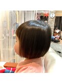 子供の前下がりボブ
