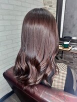 アトリエナガノ(atelier nagano)&nbsp;ニュアンスカラー/センターパート/ツヤ髪スタイル/ブルージュ
