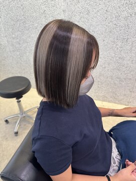 ストゥー(StueW.) ブラックカラー1/ブラック×ホワイトベージュ