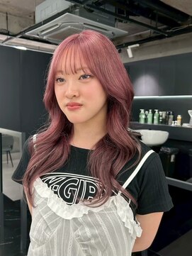 レイヤーカット/顔まわりカット/透明感スモーキーピンク