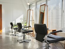 ヒミ(HIMI)の雰囲気（ショート/ボブ/パーマ/白髪ぼかし/石川町元町/横浜/マンツーマン）