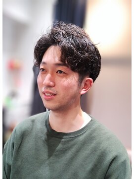 トレバー(Trever) センターパートツーブロ