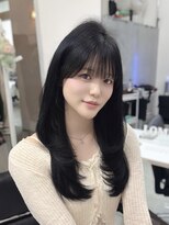 ロムーク 表参道(LOMKH)&nbsp;ミディアムレイヤーロングレイヤーカット顔周りダークグレージュ