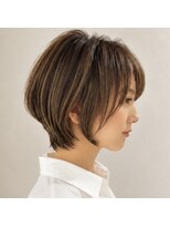 ソレイユ ホワイト(SOLEIL white)&nbsp;耳かけもかわいい！ショートボブ