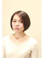 ディーエイチハルクローバー(Dh-HAL clover)&nbsp;大人女子ツヤ感前下がりボブスタイル