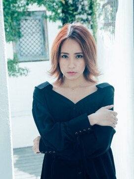 エマージュ 渋谷(Emerge) 伸ばしかけ外ハネストレート