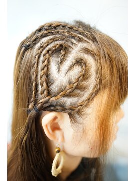 ヘアーサロン ポラリス(POLARIS) ハートコーンロウ