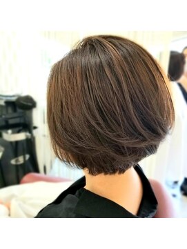 クオリス 赤塚店(QUALIS) 30代40代50代◆大人カッコイイ◇小顔/ボブ/前下がり/くびれ/丸み