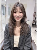 マインバイアフロートギンザ(MYNE by AFLOAT GINZA)&nbsp;レイヤーカット前髪ネビージュ／ワンカール／ロングレイヤー／