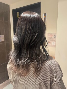 ヘアリゾート粋 トゥジュ 池袋東口店(tujuh) 透明感シアーブラウン/ゆるふわセミロング/艶髪