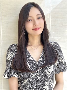 オーロ(ORO) 小顔前髪ワンカールレイヤーカット黒髪ネビージュボブルフ