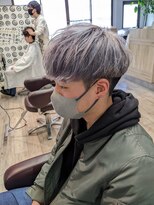 コワファーストナガサキシャンプーボーイ(COIFF1RST NAGASAKI SHAMPOO BOY)&nbsp;ワンブリーチ×ホワイトシルバー