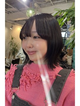 ロア インターナショナル 新宿店(LoA International) ハッシュカット/ウルフカット/ボブレイヤー/顔周りカット/新宿