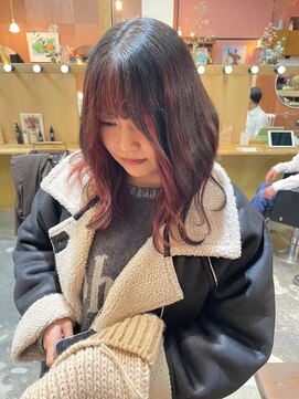 チャプター 問屋町(chapter) 顔まわりレイヤーカットインナーカラーピンクカラー髪質改善