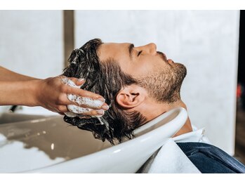 バーバースギヤマ(BARBER SUGIYAMA)の写真/日々の疲れを『当店オリジナルのヘッドスパ』でリフレッシュ★していきませんか？【浜松町、大門、理容室】