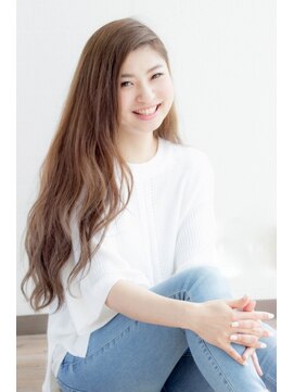 トータルビューティーステラ(TOTAL BEAUTY STELLA) 大人可愛いグレーベージュでリラックスロングヘア