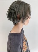 short(ショートボブ、オリーブグレー、マット)