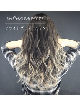 アイリス(iRIS) グラデーション、エクステ、インナー、ハイライト、イルミナ