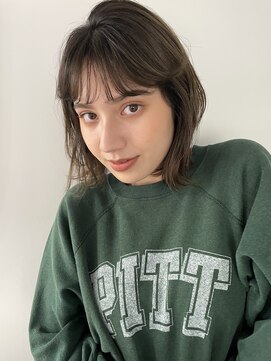 キコエル 三軒茶屋(kikoeru) オリーブベージュ流れる前髪ゆるボブ