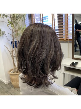 シータ ふじみ野(THETA) ニュアンスハイライト×グレージュカラー