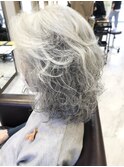 【10月】大人おしゃれグレイヘアパーマ♪