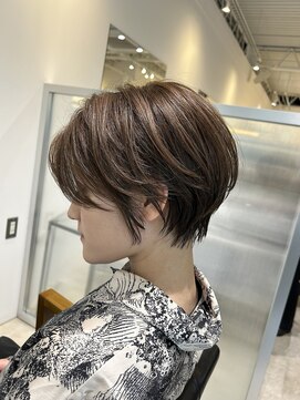 マチルダ(Matilda) 白髪ボカシ×ショートカット