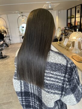 ジジ フルアヘッド(Gigi fullahead) 透明感オリーブカラー