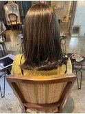 オリーブグレージュ