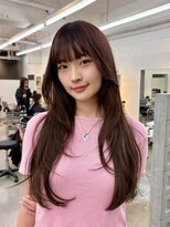 ヒュー 広島(HEW)&nbsp;Y2Kザクザクフェイスレイヤーワイドバングロングへア20代30代