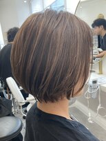 アルトル 池袋(altru) 透明感グレージュの大人ショートボブ