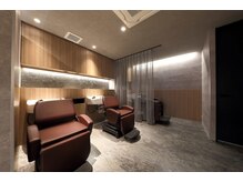 エマ 上板橋店(emma)の雰囲気(広々とした落ち着いた雰囲気の店内で居心地の良い空間です)