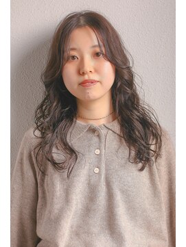 スリー スタンド(THREE STAND) 大人ウェーブ/コテ巻き風パーマ/レイヤー/グレージュ