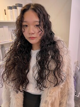 ゾーイ(ZOEY) 海外風クセ毛カーリーヘア