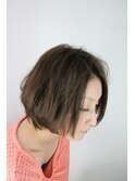 ショートボブ（スモークアッシュグラデーション）