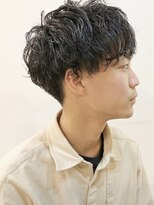 キアラ(Kchiara)&nbsp;マッシュスパイラルパーマ×刈り上げツーブロック/福岡天神佐野