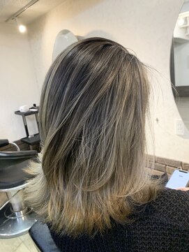 エミュー(Emu) バレイヤージュカラー