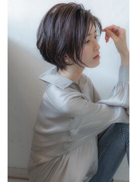 エルフォ(elfo) 【elfo】かきあげ前髪で作る上品で大人っぽいショートボブ