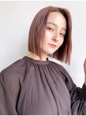 暖色カラー×パツっと切りっぱなしボブ