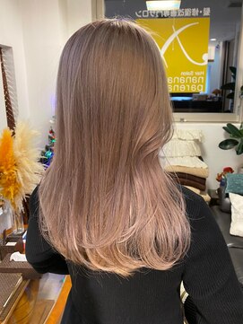 ナナナパレナ 梅田店(nanana parena) ピンクベージュふんわりカール♪垢抜けヘルシースタイル大人可愛