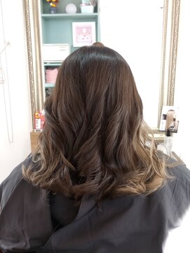 ラグラスヘア(LAGRAS HAIR) ミルクティーベージュのインナーカラー